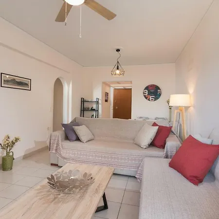 Apartment With Private Parking *